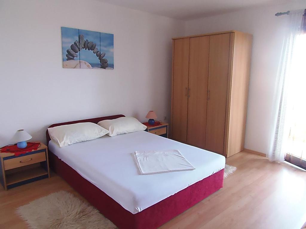 Sunflower Apartment photo 2
