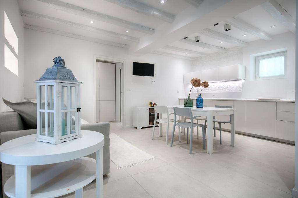 Zoia's Kut Apartment — photo 1