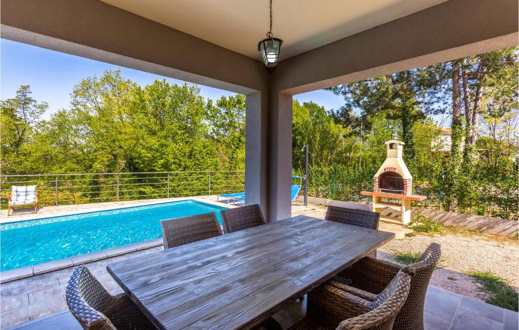 Beautiful Home In Gostinjac With Wifi photo 2