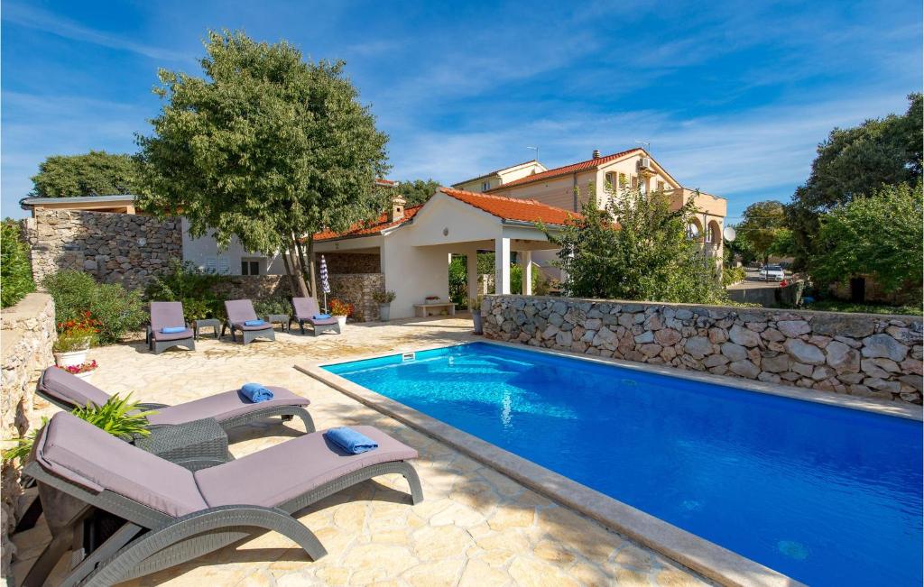Nice Apartment In Garica With Wifi — photo 1