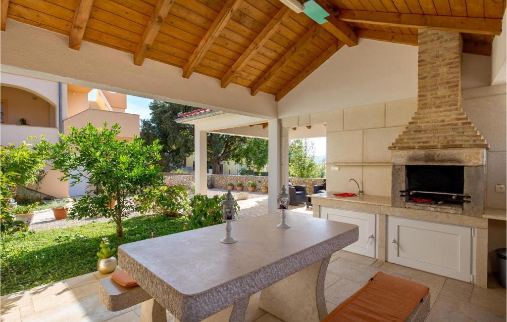 Nice Apartment In Garica With Wifi photo 3