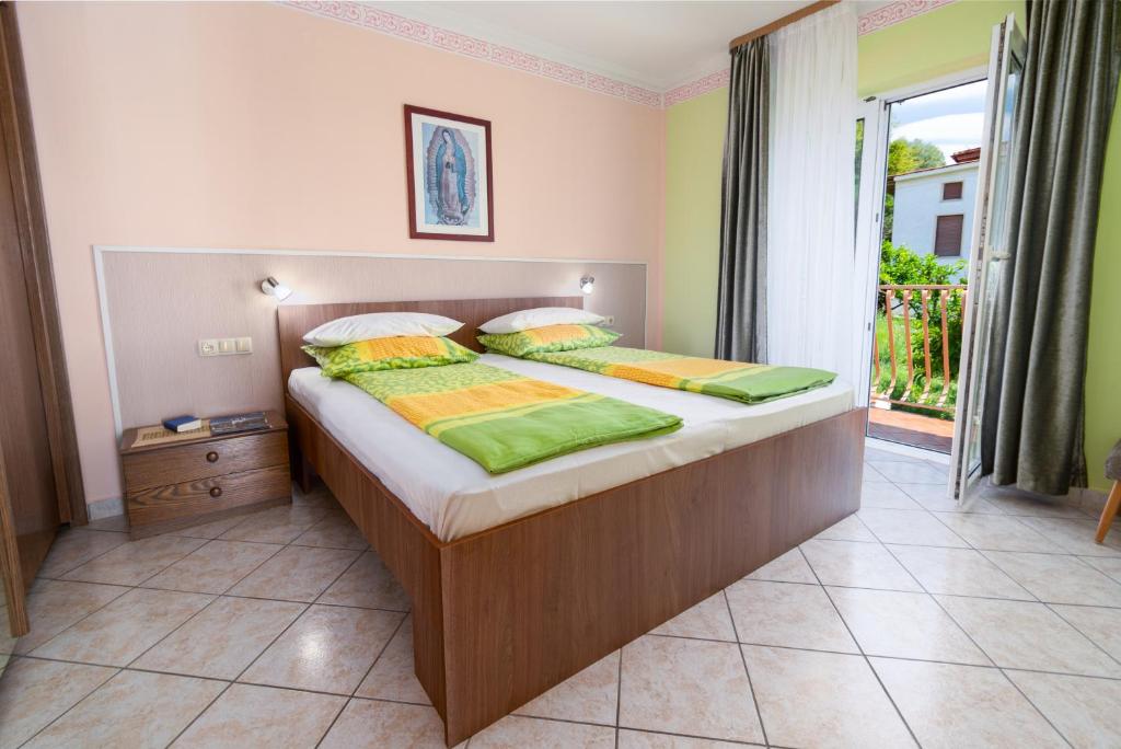 Apartments with parking space Rab - 14120 photo 2