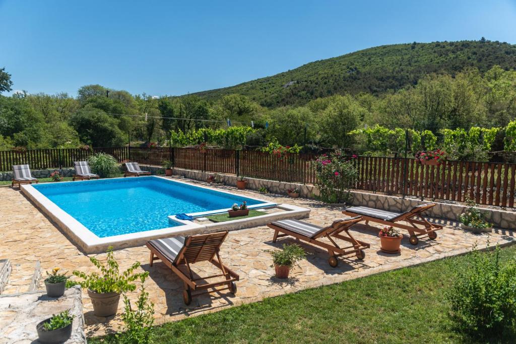 Holiday home Srdašce — photo 1