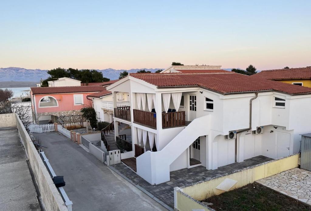 Sinisa Apartman Vir — photo 1