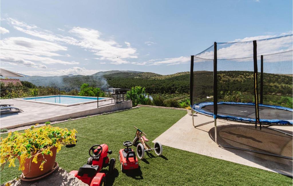2 Bedroom Awesome Home In Sibenik photo 2