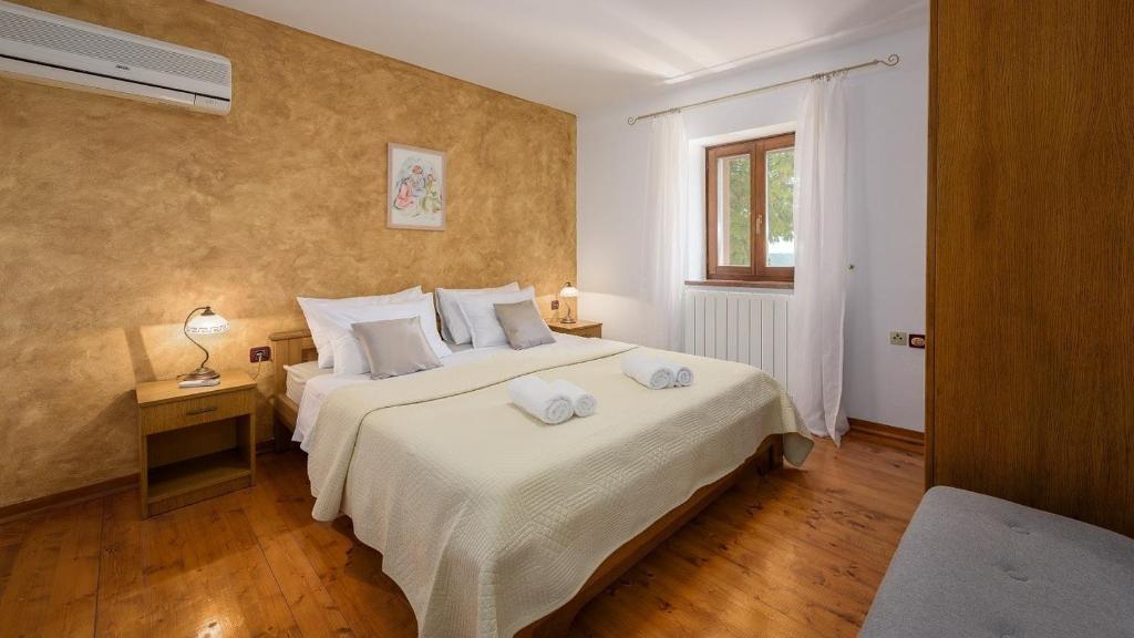 Villa Zamask by Villas Holiday photo 2