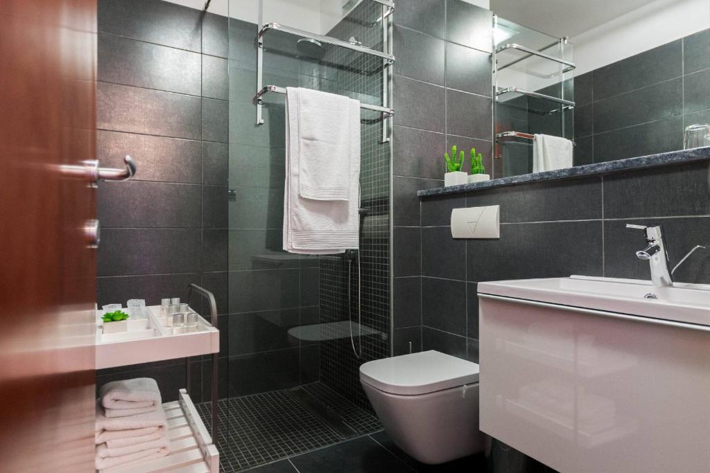 White Towers Residences photo 3