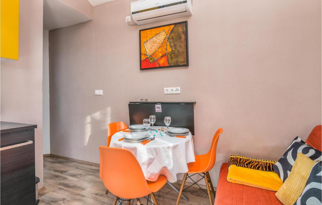 1 Bedroom Gorgeous Apartment In Njivice photo 3