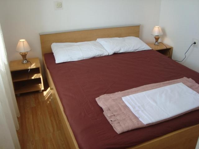 Apartments with parking space Kustici photo 2