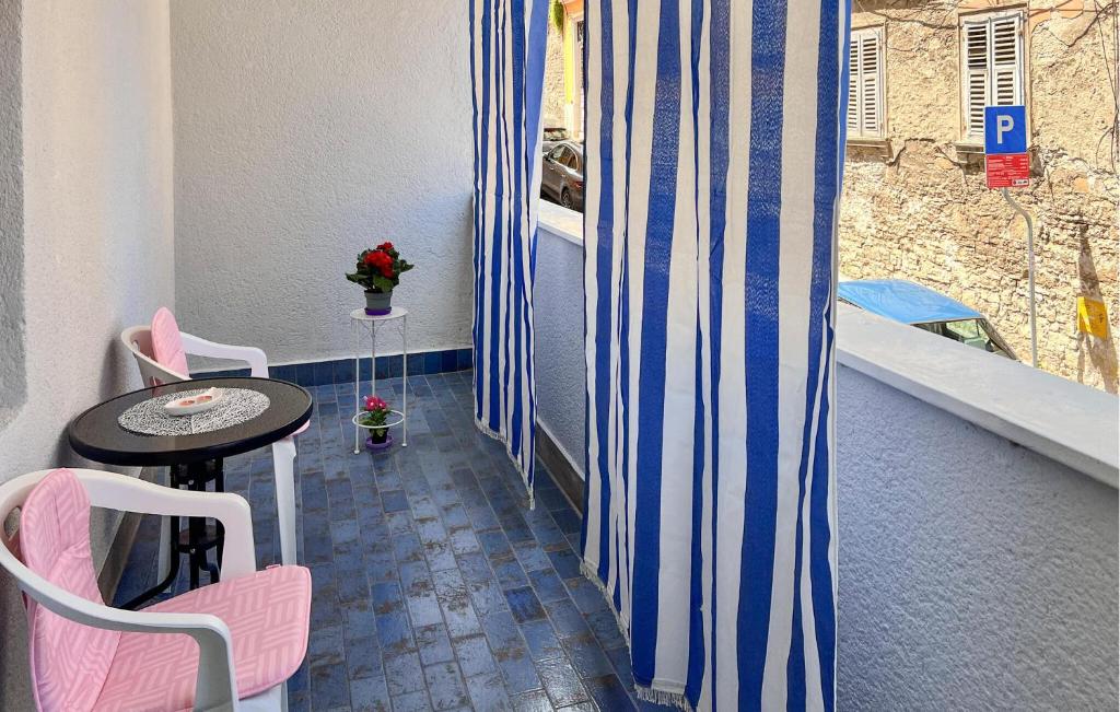 Nice Apartment In Pula With Wifi photo 2