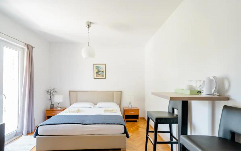 Rooms Keti - Yellow room photo 2