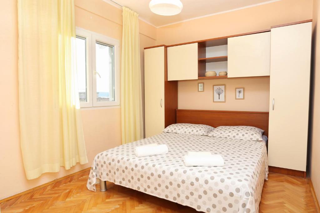 Apartments by the sea Kastel Kambelovac photo 2