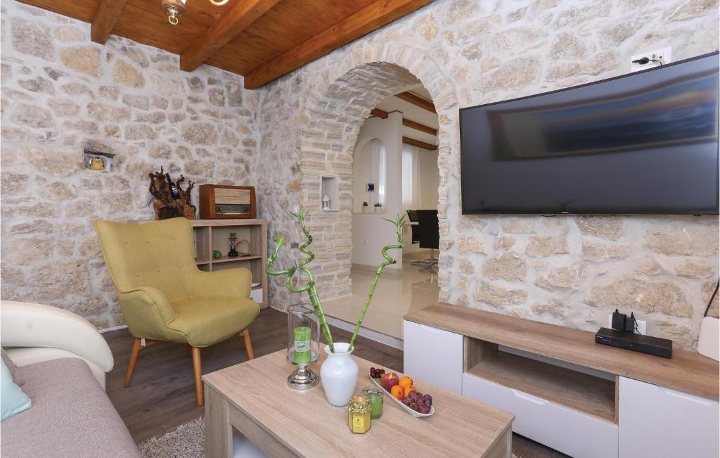 Three-Bedroom Holiday Home In Gata photo 3