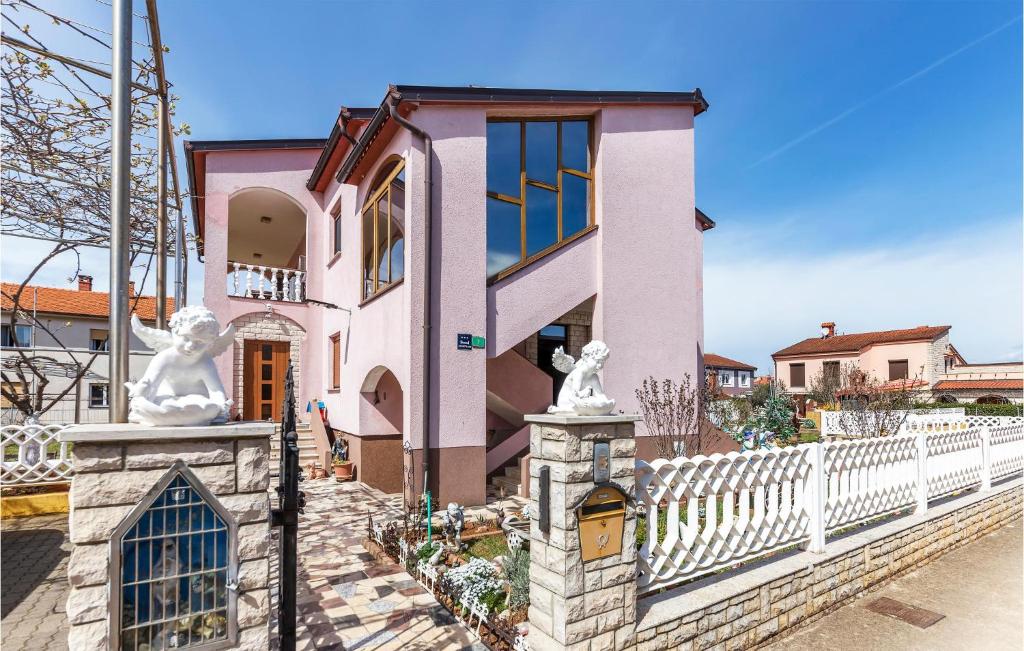 3 Bedroom Nice Apartment In Pula photo 2
