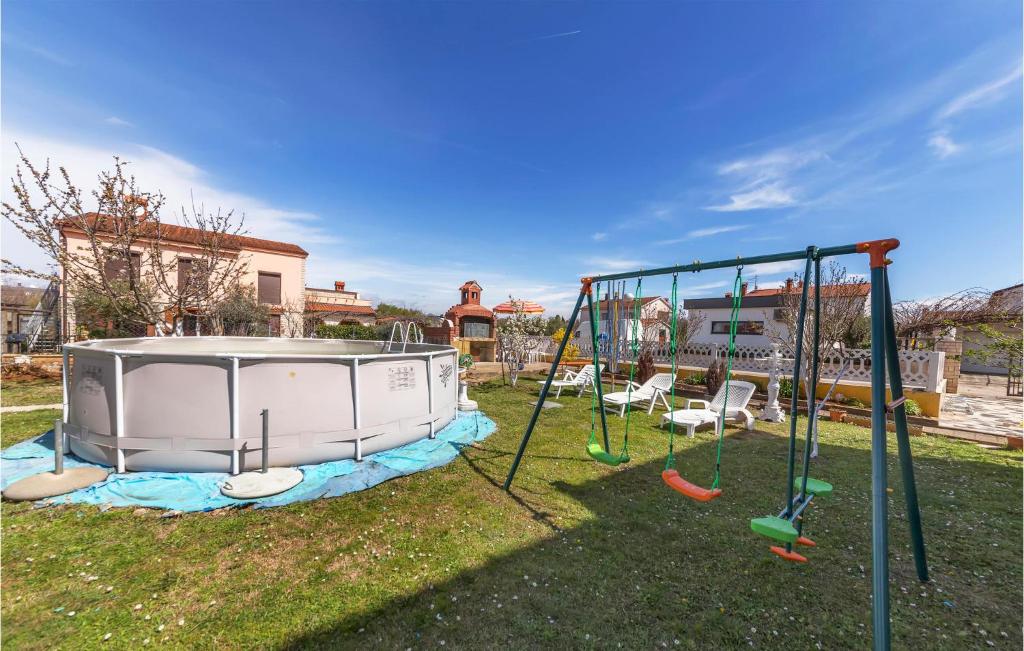 3 Bedroom Nice Apartment In Pula photo 3