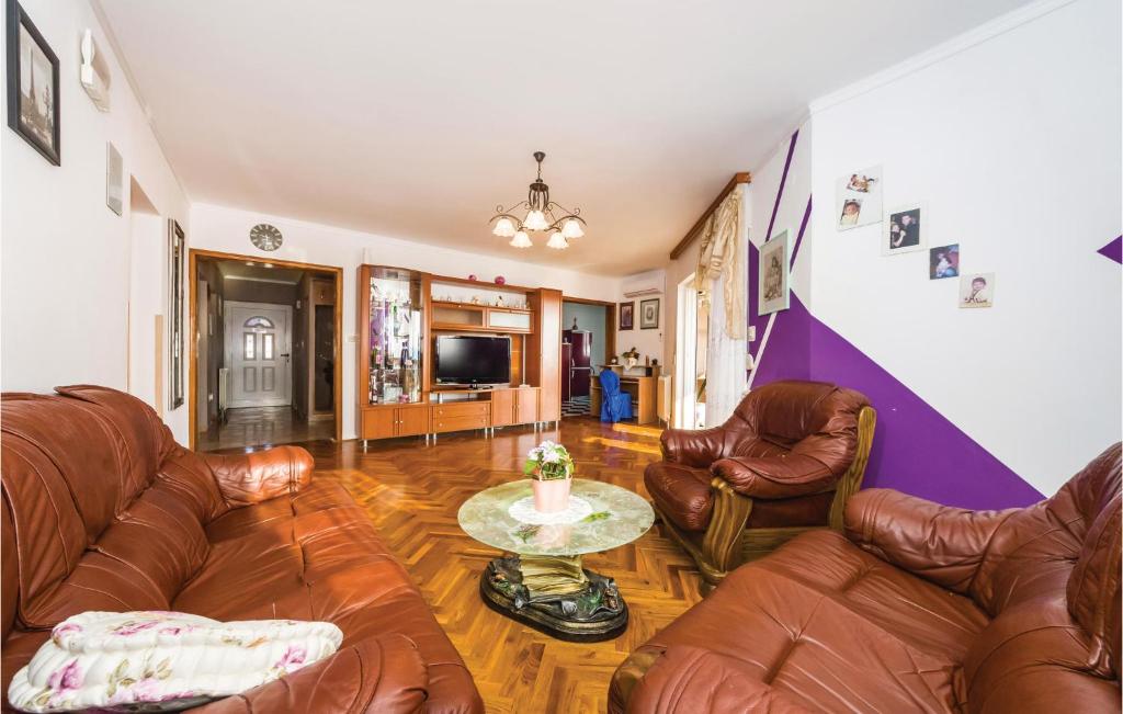 Three-Bedroom Apartment Maslenica With Sea View 08 photo 2