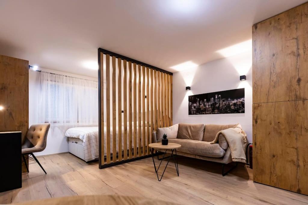 Wooden gem By HOME Apartments photo 2
