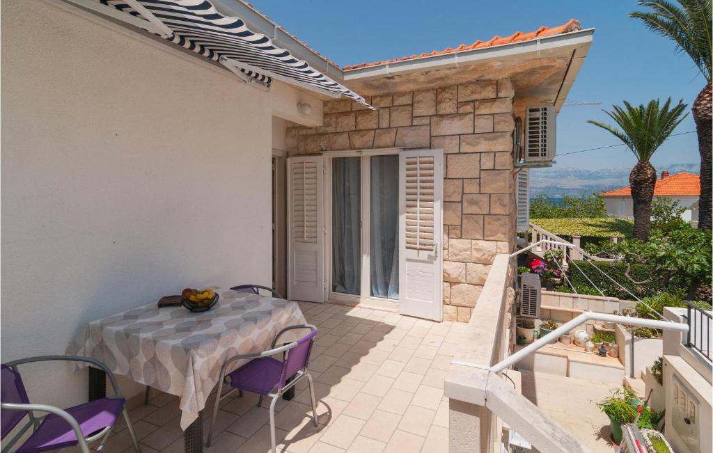 2 Bedroom Stunning Apartment In Supetar photo 2