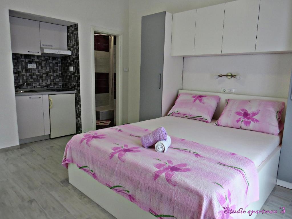 Apartments with a parking space Podstrana photo 2