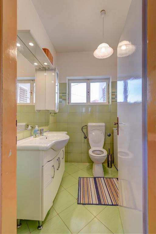 The apartments consists of two bedrooms photo 3