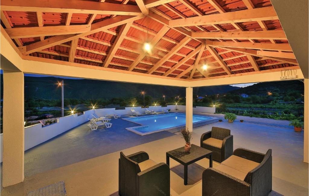 Nice Home In Primorski Dolac With Sauna photo 2