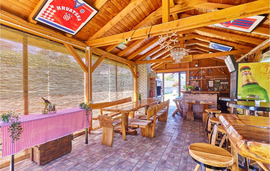 Stunning Home In Starjak photo 3
