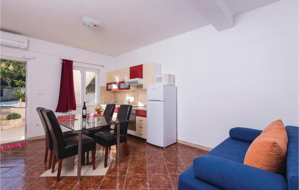 One-Bedroom Apartment In Dubrava photo 3