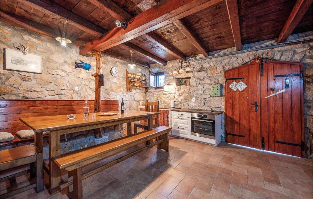 Pet Friendly Home In Plomin With House Sea View photo 3