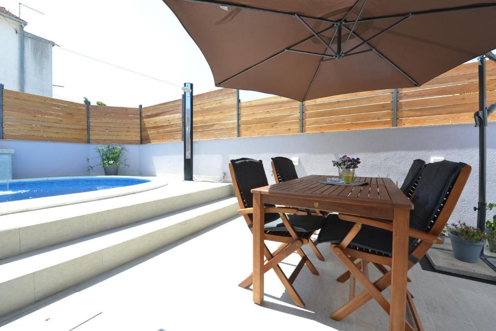 Villa PopandRock Sleeps 5 with Parking — photo 1