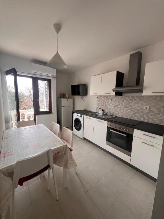 Sea Breeze Apartment — photo 1