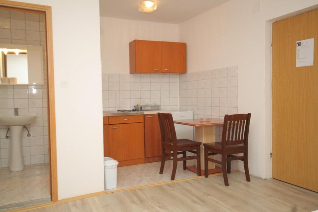 Apartments with a parking space Tribunj photo 2
