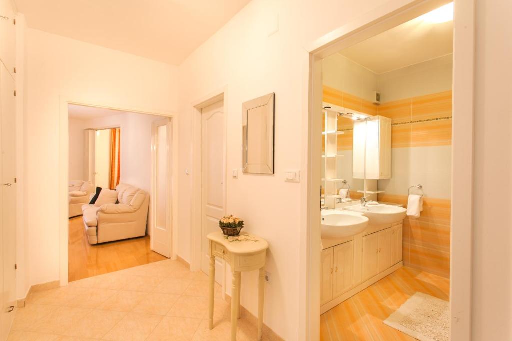 Three Wells Apartment photo 3