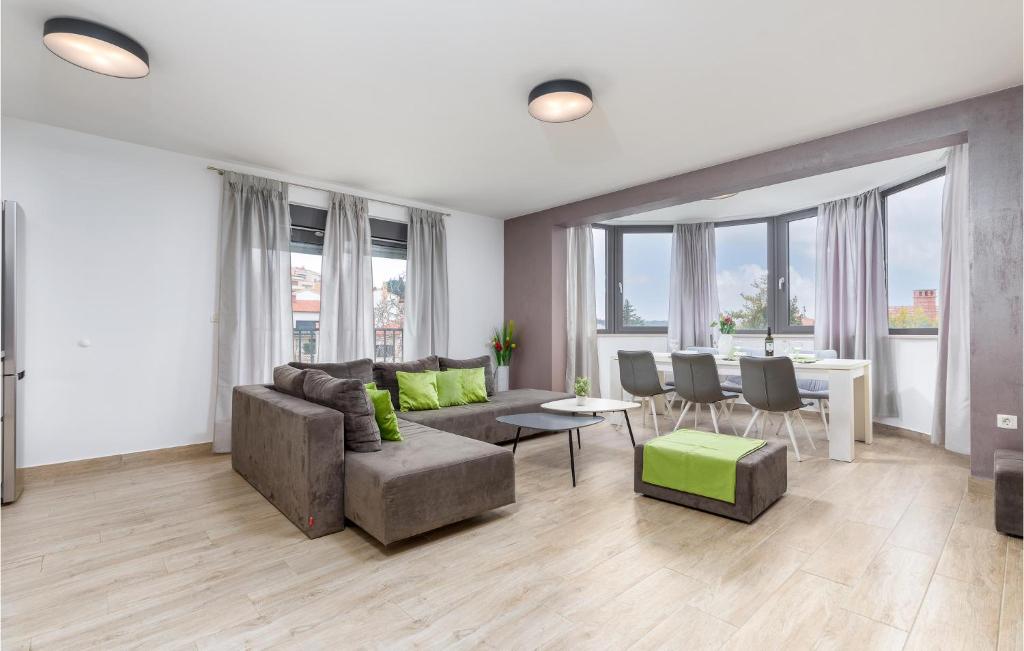 Nice Apartment In Pjescana Uvala photo 2