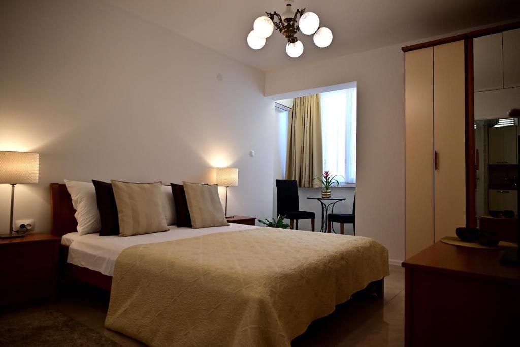 Studio apartment Snjezana — photo 1