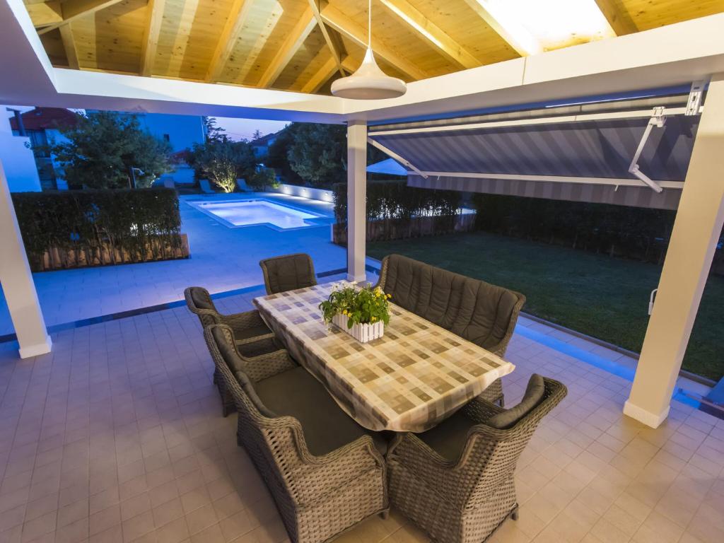 Seaside Villa in Zadar with swimming pool photo 2