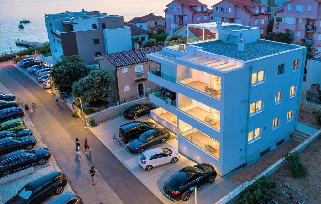 Amazing Apartment In Mandre — photo 1
