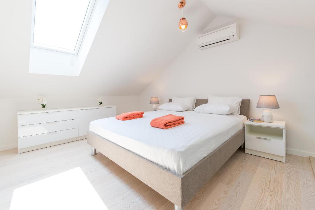 TopDeck Exclusive Apartment photo 2