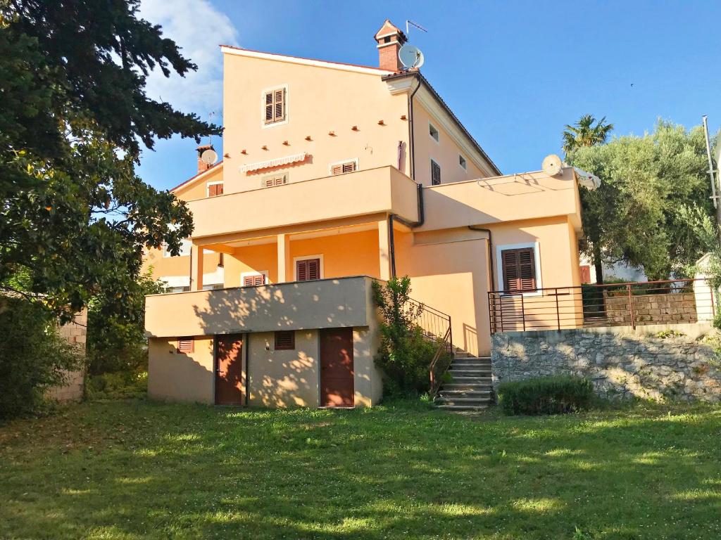 Sveti Lovro Apartments — photo 1