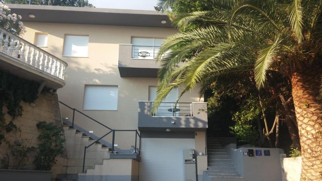 Family-friendly apartments with swimming pool Krilo Jesenice — photo 1