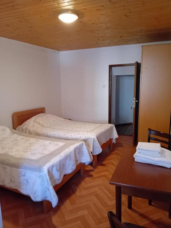Rooms with a parking space Jelovice photo 2