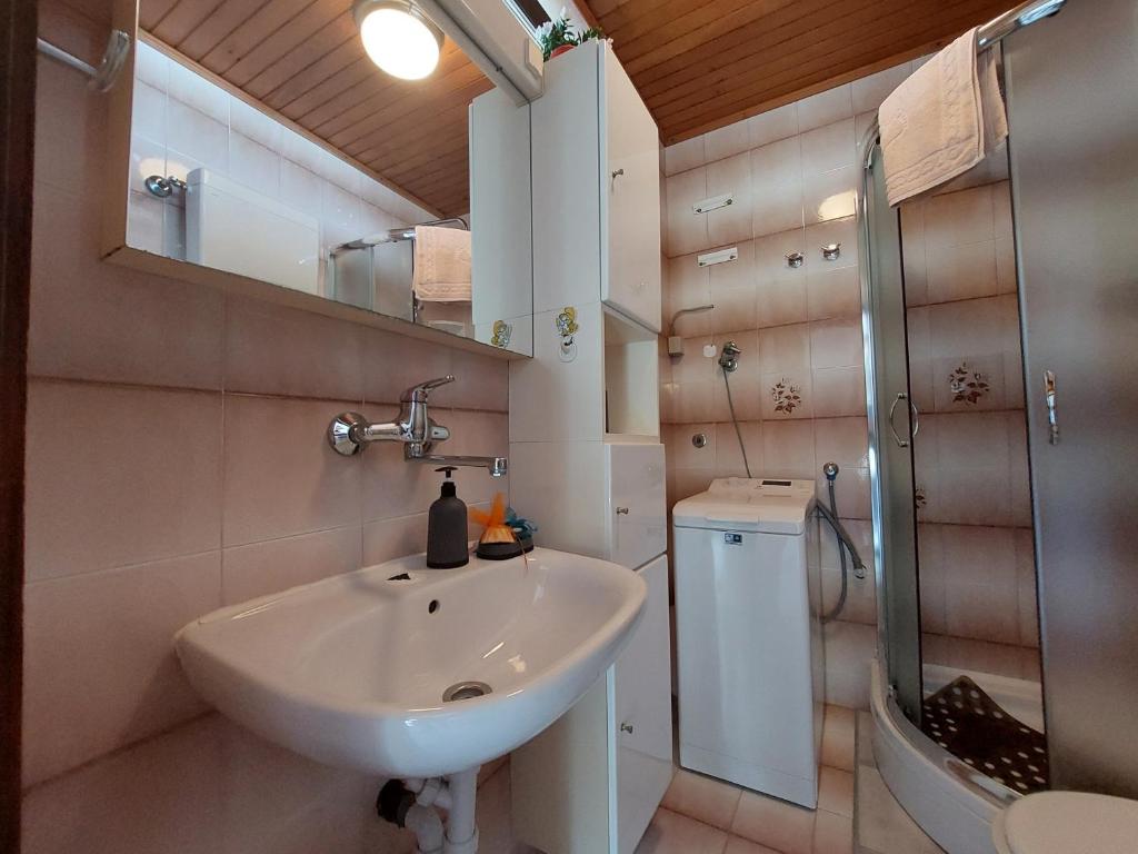 Apartment Zlatko near the Center photo 3