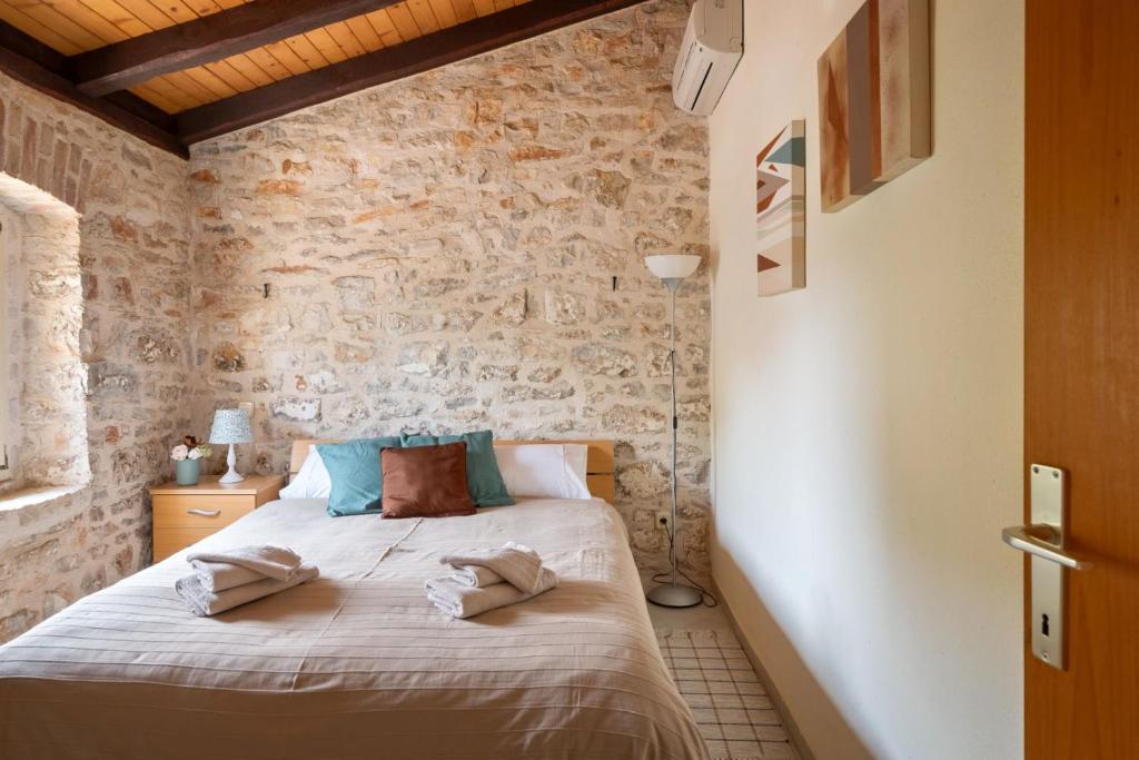 Rustic villa Casa Tessa with outdoor pool in Tar photo 2