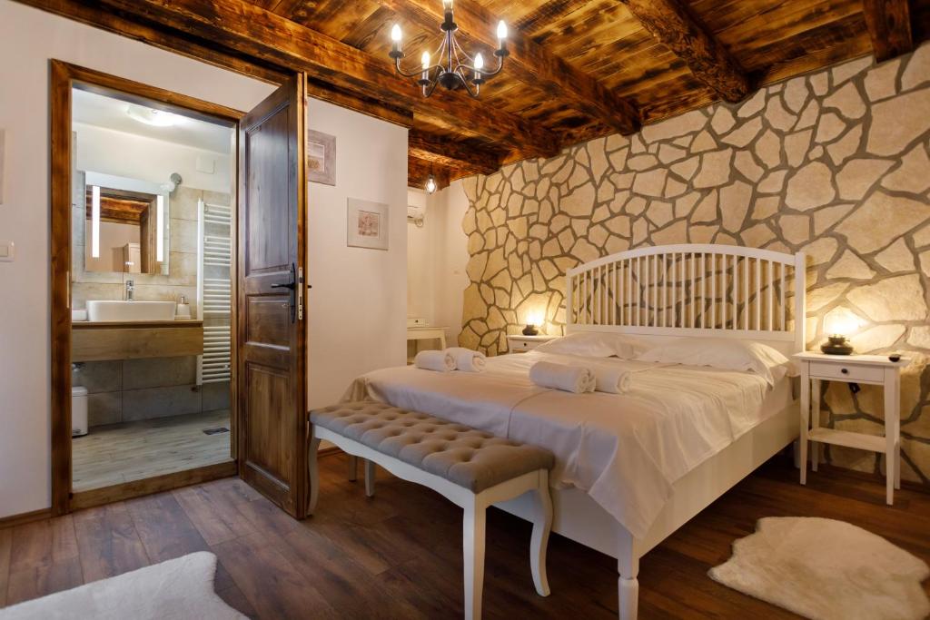 Rustic apartment EVELIN photo 2