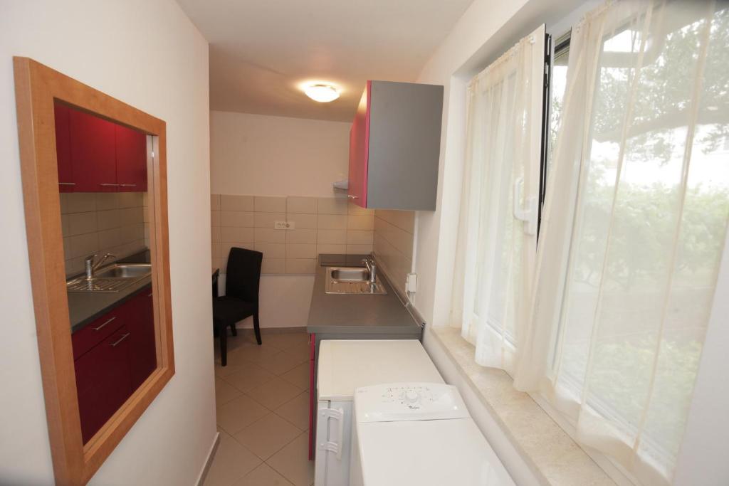 Apartments with a parking space Zadar - 14958 photo 3