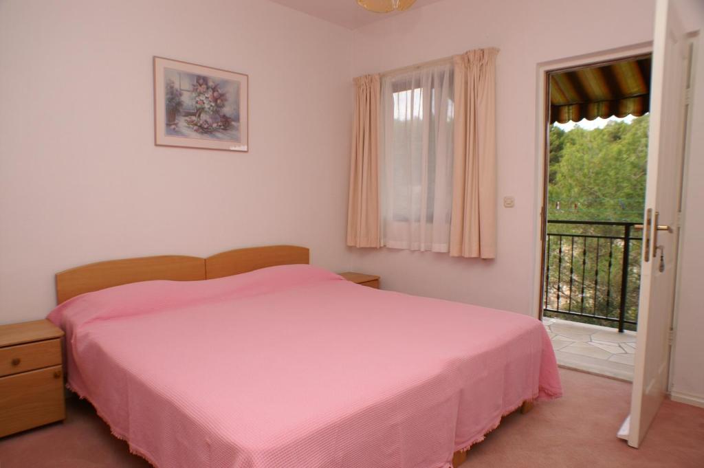 Apartments with parking space Sutivan photo 2