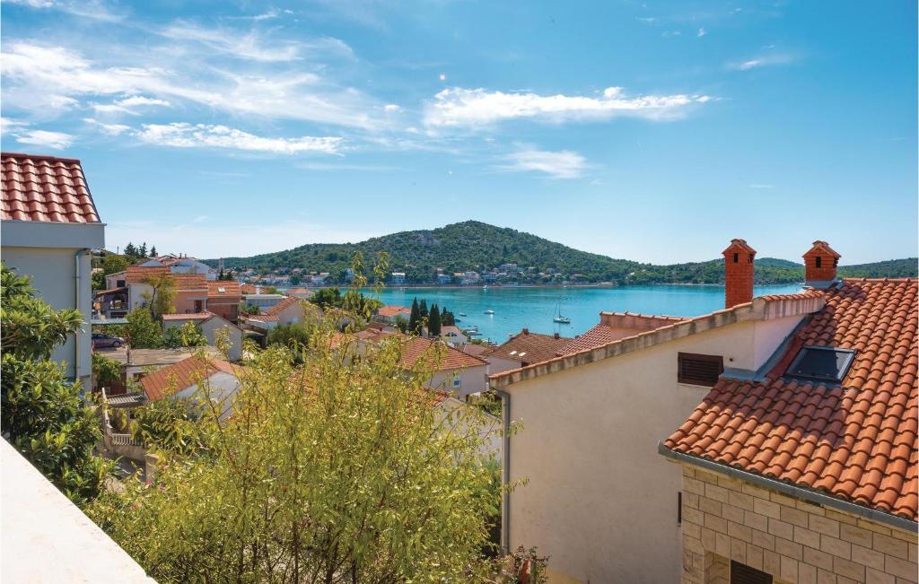 One-Bedroom Apartment In Tisno photo 2