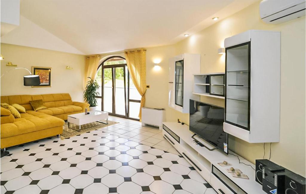 Luxurious Home In Jurdani With Sauna photo 3