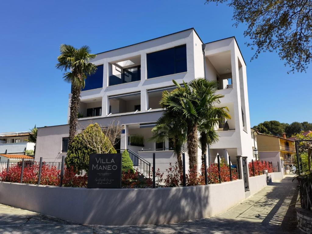Stay in the very heart of Poreč - 50m to the beach photo 2