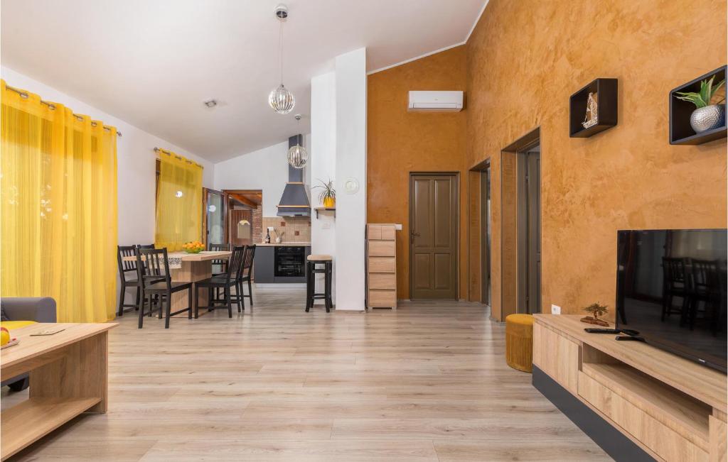 Beautiful Home In Galizana photo 3