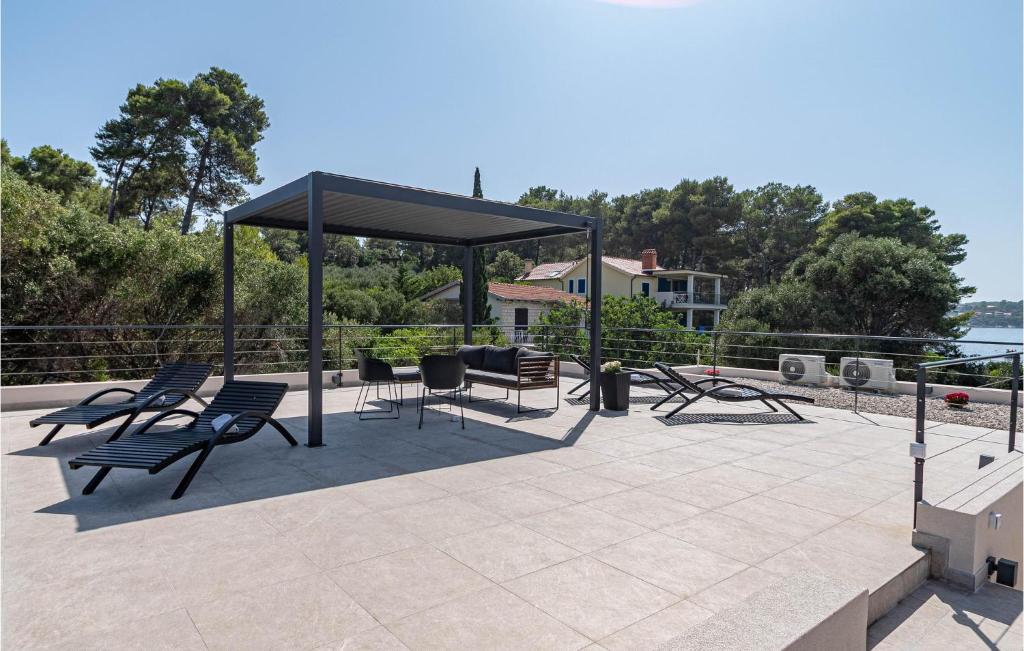 3 Bedroom Nice Home In Prizba photo 2